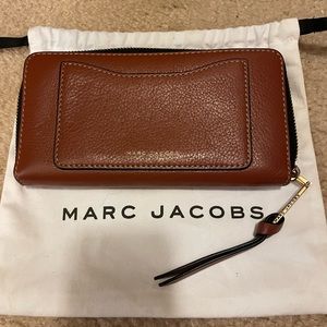 Marc Jacobs Continental zip wallet